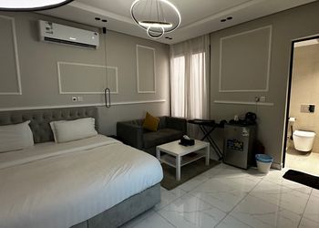 استديو بسرير ماستر ودخول ذاتي