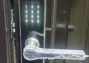استديو بدخول ذاتي 