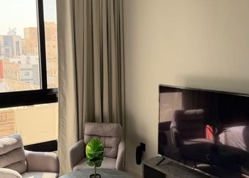 استديو هادئ بسرير ماستر