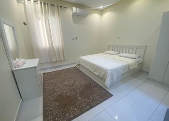 استراحة بمسطح اخضر ومجلس