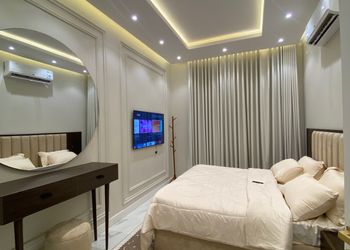 استديو هادئ بدخول ذاتي 