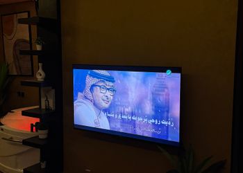  استديو هادي بجاكوزي