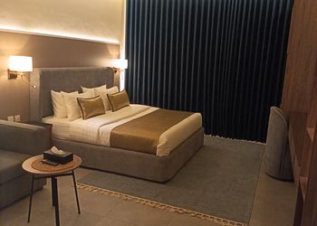 استديو هادئ بسرير ماستر