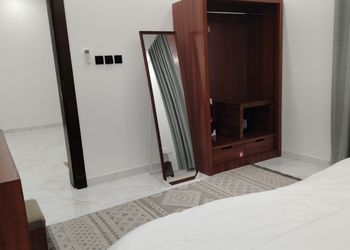 شقه بسريرين فردية 