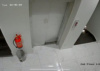 شقة بغرفة جلوس وغرفتين نوم 