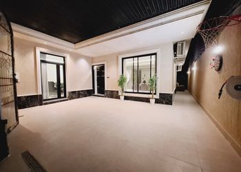 دور بصالة ومجلس وثلاث غرف نوم 