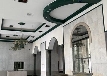 شقة بصالة مريحة وغرفتين نوم 
