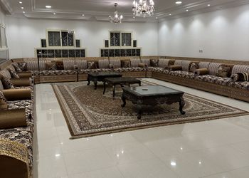 استراحة بجلسة خارجية ومجالس واسعة