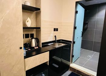 استديو هادئ بسرير ماستر