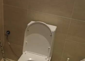 استراحة بمجلس وفناء خارجي 