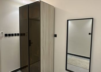 استديو بأثاث مريح وبسيط 