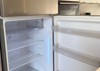 شاليه بمسطح اخضر وجلسة خارجية
