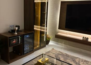 استديو بسرير ماستر وجلسه جانبيه