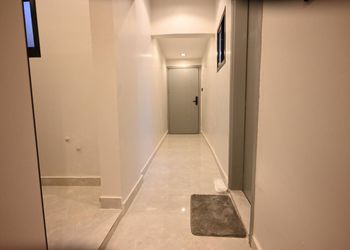 استديو بسرير ماستر وجلسة جانبية 