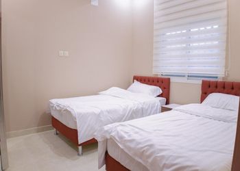 شاليه بمحمية طيور وجلسة خارجية 
