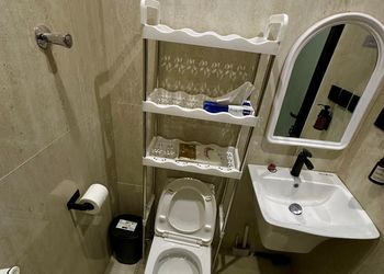 استديو هادئ بدخول ذاتي