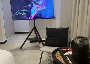 استديو بسرير ماستر وجلسة جانبية