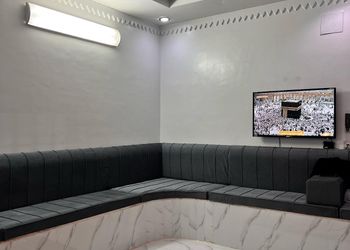 استراحة بمسطح اخضر ومجالس