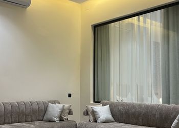 شاليه بصالة جلوس وألعاب أطفال