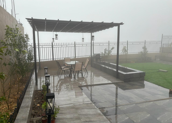   شاليه بإطلالة على الجبل 