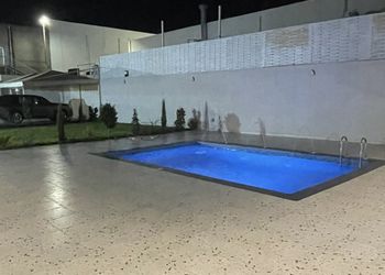 شاليه بصاله مطله على المسبح 