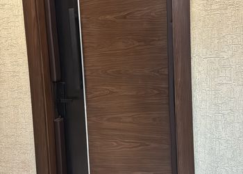 شقة مودرن مع صالة وإطلالة مميزة 