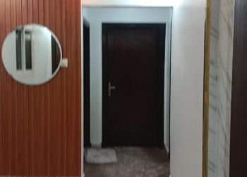 شقة بغرفة جلوس وغرفتين نوم 