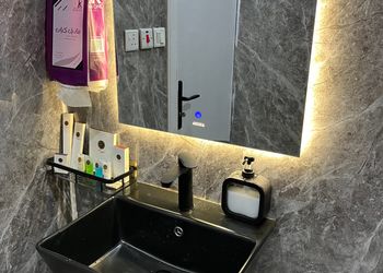 استديو بسرير ماستر وجلسة جانبية 