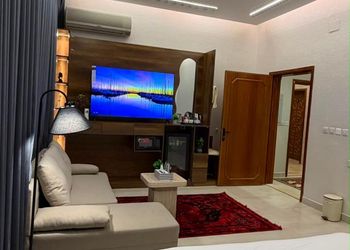 استديو بدخول ذاتي