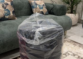 شاليه بمسطح اخضر ومسبح 