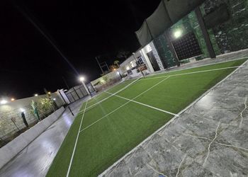 شاليه قسمين مسبح ملاعب ومسطحات
