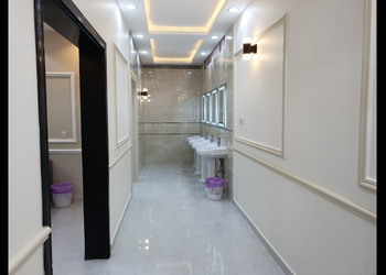 دور سكني مع منتجع كبير 