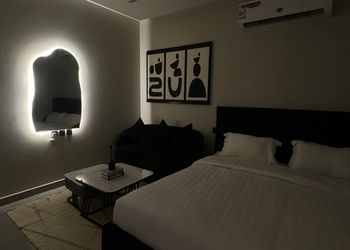 استديو بسرير ماستر