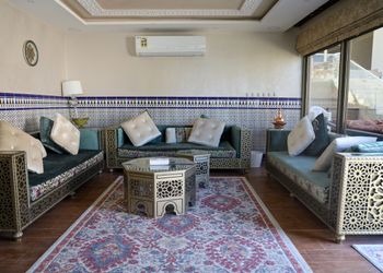 منتجع فندقي باطلاله على البحر 