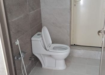 استراحة بجلسة خارجية ومسبح