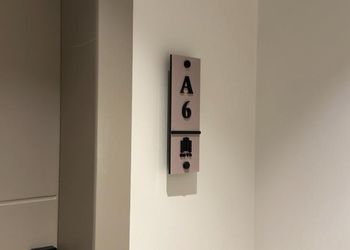 استديو بسرير ماستر وجلسة جانبية 