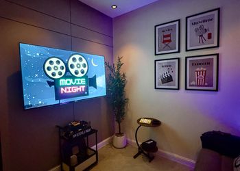 استديو سينمائي بالقرب من البحر