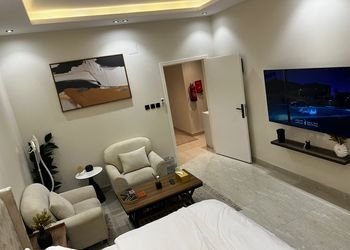 استديو بسرير ماستر وجلسة جانبية