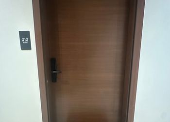 استديو بدخول ذاتي وموقع مميز