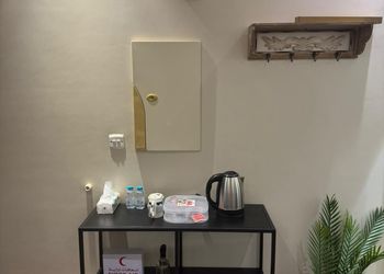 استديو بسرير ماستر وجلسة جانبية 