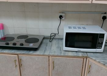 شقة بأثاث مريح وبسيط 