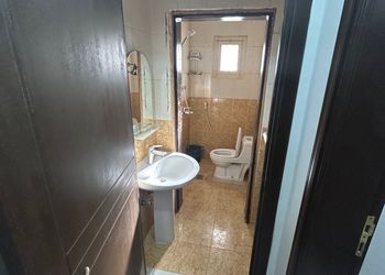 غرفة بسريرين فردية