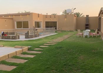 شاليه بمسطح اخضر