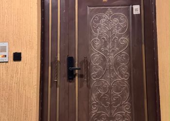 شقة بصالة مريحة وغرفتين نوم 