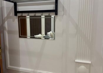 استديو بأثاث مريح وبسيط 