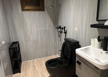 استديو بأثاث مريح وبسيط 