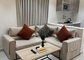 استديو بأثاث أنيق