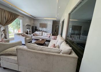 شالية انيق بمسبح و العاب اطفال