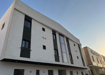استديو بأثاث مريح وبسيط 