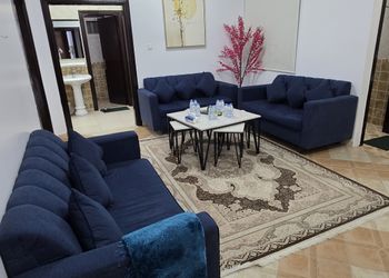 شقة بصالة وغرف نوم